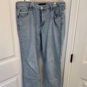 Aeropostale Light Wash Straight Leg Jeans